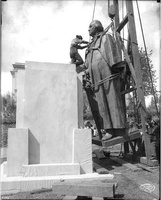 Installing the George Washington statue for the A-Y-P - 1909